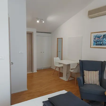 Apartment Fantasia *
